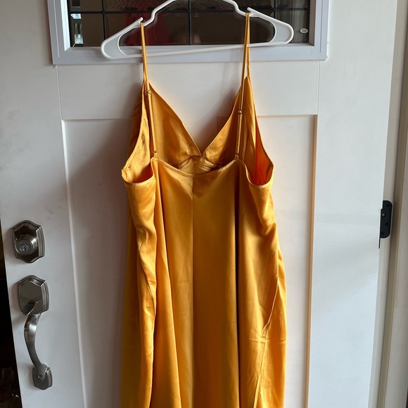 ABERCROMBIE & FITCH nwt Mustard Yellow Ruched Satin Slip Midi Dress - Picture 5 of 7